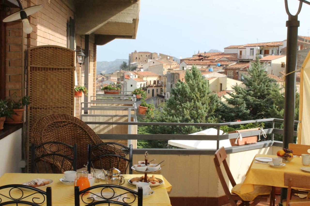 B&B Villa Letizia Castelbuono  Eksteriør bilde
